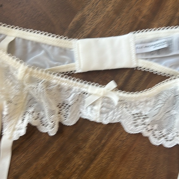 Elle Macpherson Intimates Spree Suspender Creme White Size Small Lace Mesh NWT - Picture 4 of 9